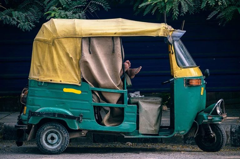 The Autorickshaw Menace in Delhi: A Web of Corruption, Overloading, and Political Apathy